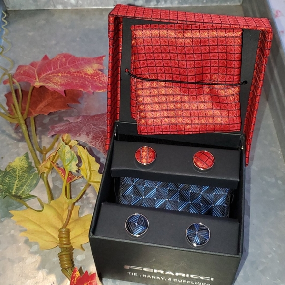 Feraricci Other - Feraricci Hankies and Cuff Links